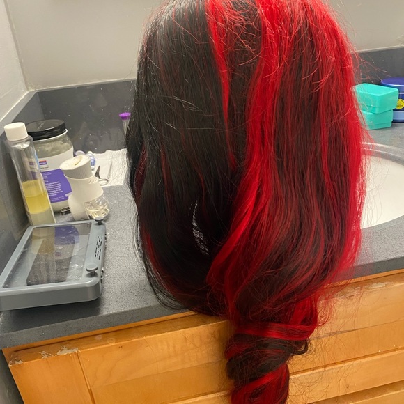 Wig - Picture 6 of 7